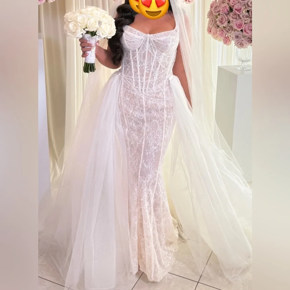 Berta - Privée Wedding Bridal Bride Gown Dress

STYLE 24-P107

Can fit US 6-10 - Picture 6 of 11